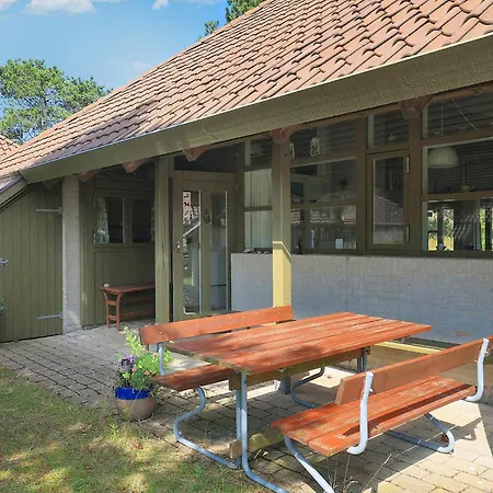 Nyaraló 4 Person On A In *